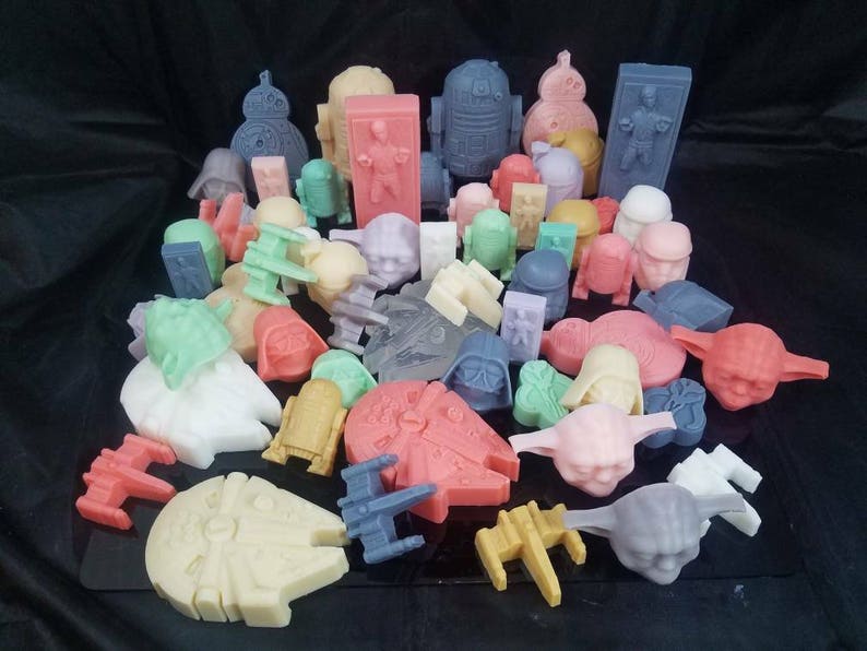 Star Wars inspired gift set. 4 soaps R2D2, Han Solo, BB8, Yoda 5.75oz. Mix of our Triple Butter Shea, Mango, Cocoa and glycerin soaps. image 5