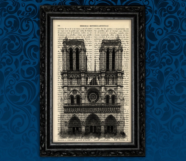 May include: A black and white illustration of the Notre Dame Cathedral in Paris, France. The image is printed on a page from an old book. The text on the page reads "MEMORIAS HISTORICO ARTISTICAS".