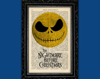 Jack Skellington Mondgesicht Druck – Popkulturelle Kunst auf Vintage-Wörterbuch-Seite – Gothic Dekor für kreative Räume (24-N°2)