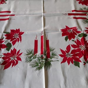 Toalha de mesa de Natal retrô, design de poinsétia vermelha e vela em linho branco, decoração de mesa de jantar de Natal vintage, entretenimento para casa de férias