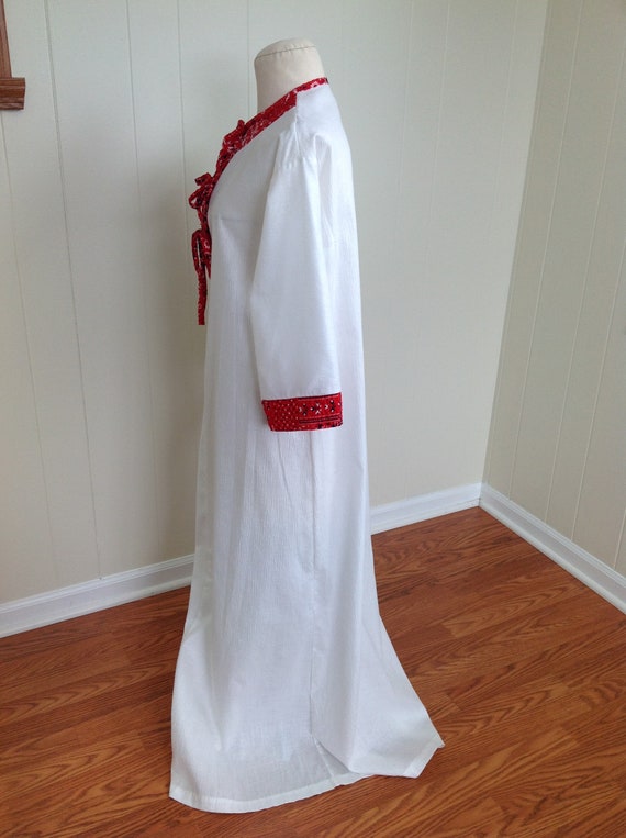 Retro Long Sleeve White Maxi Dress with Red Banda… - image 7