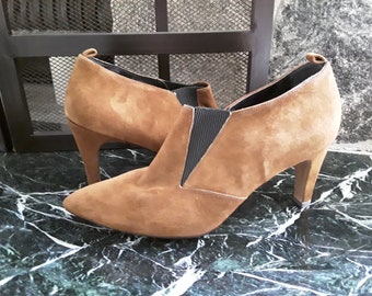 80s Fredericks of Hollywood Suede Booties, High Heel Pointy Toe Pumps, Dress Shoes Size 8 1/2 M