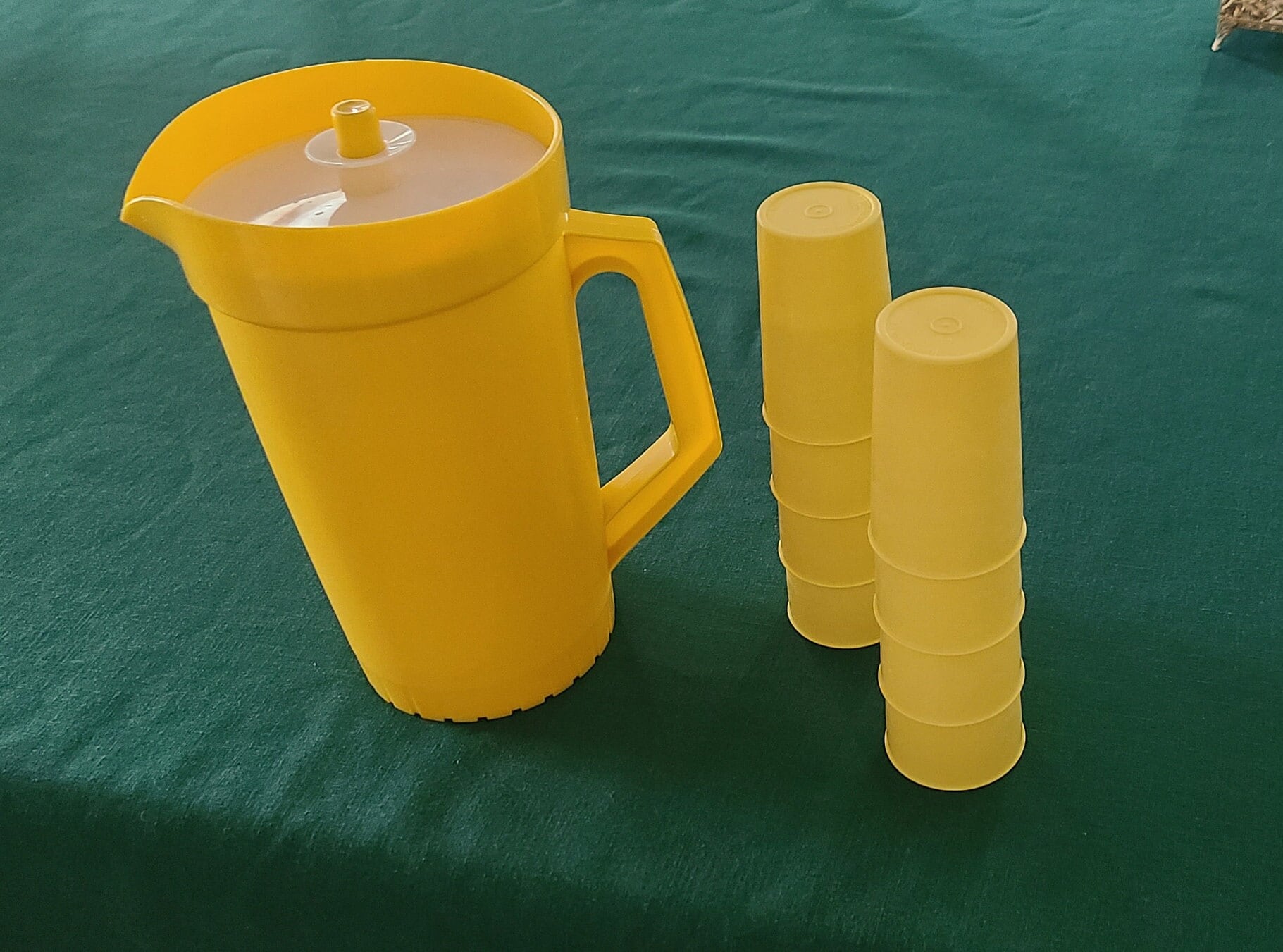 Vintage Tupperware Yellow 2 QT Pitcher With Push Button Lid and 8