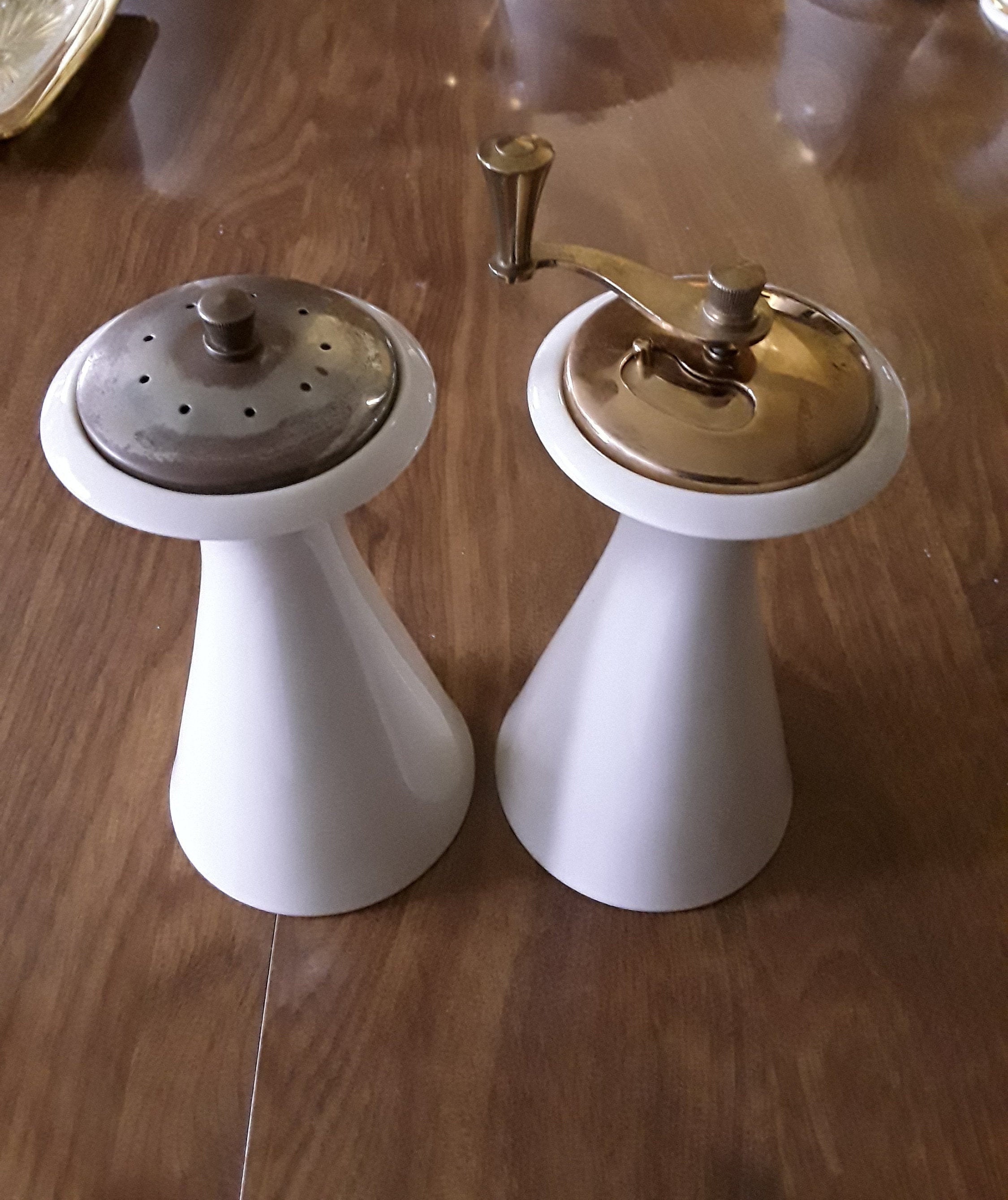 Lenox Pepper Mill for sale Only 4 left at 60