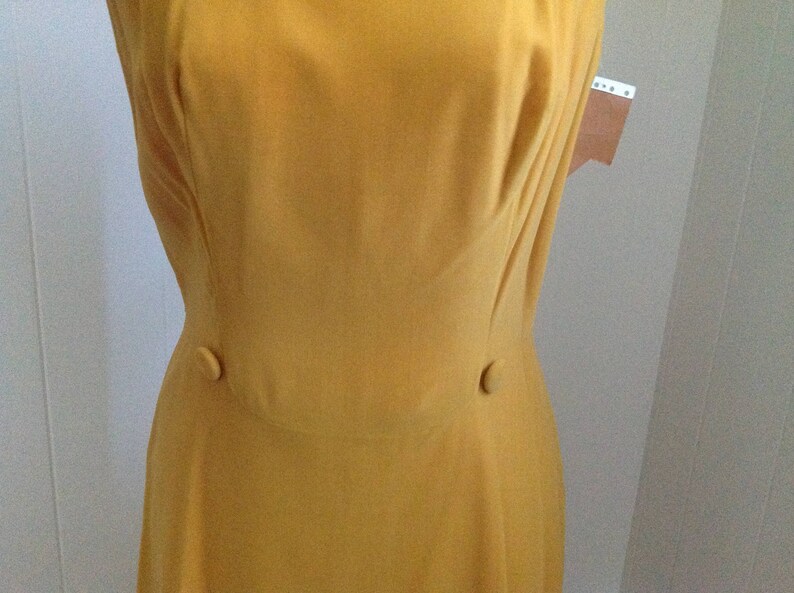 Yellow Gold Dress Size 14 Made in Hong Kong Deadstock Women/'s Sleeveless Fitted Waist Dress Vintage 60s Velvet Dress