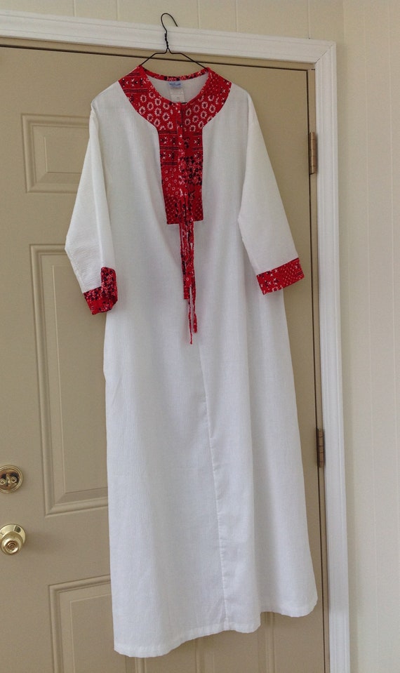 Retro Long Sleeve White Maxi Dress with Red Banda… - image 2