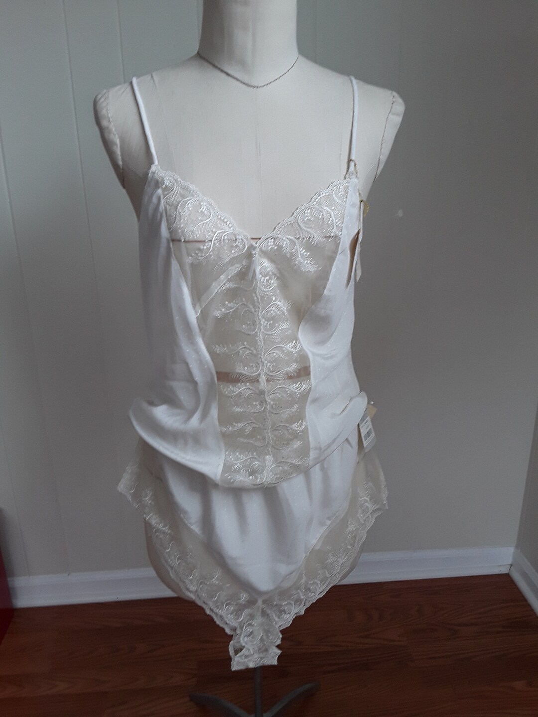 Wacoal Camisole and Tap Pant Set, NOS Ivory Lace Lingerie Set, Size 36