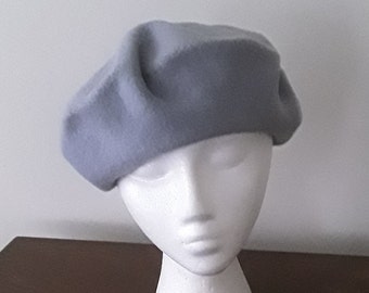 Vintage Beret, Light Gray Unisex Wool French Beret, Silver Basque Tam