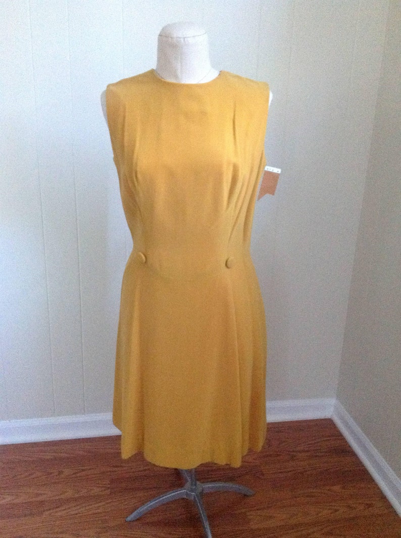 Yellow Gold Dress Size 14 Made in Hong Kong Deadstock Women/'s Sleeveless Fitted Waist Dress Vintage 60s Velvet Dress
