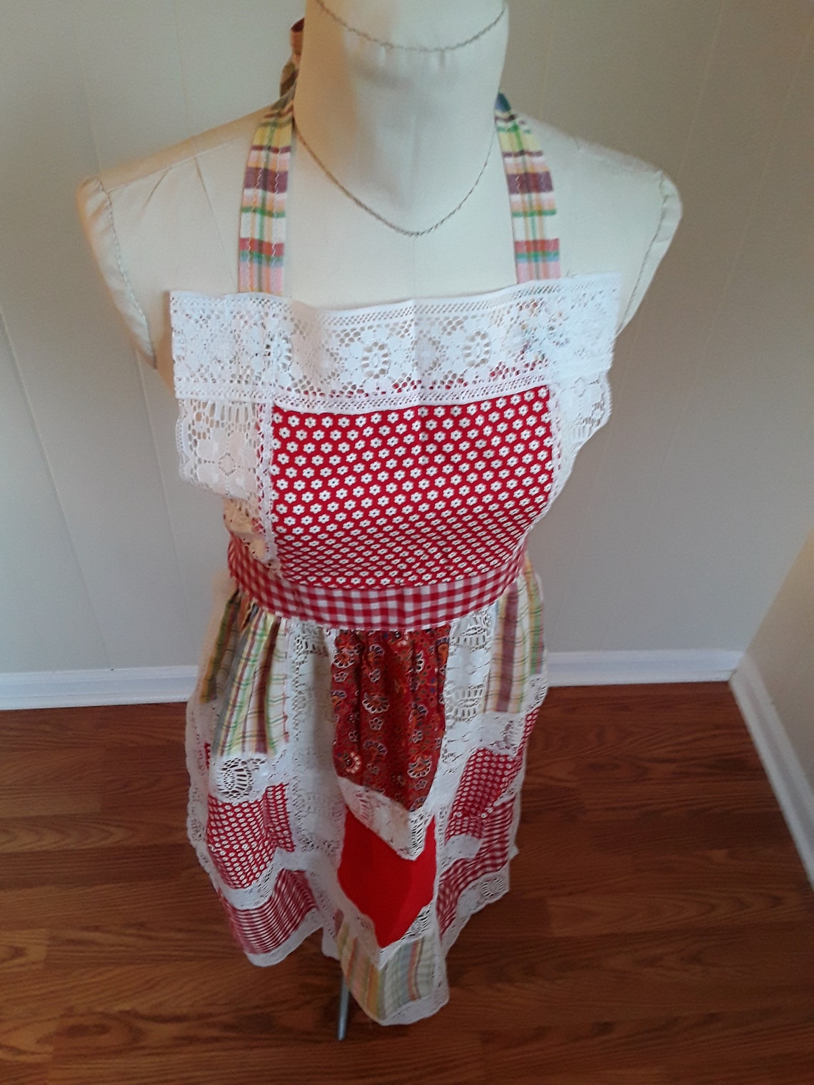 1980s Long Cotton Patchwork and Lace Apron Red & White | Etsy