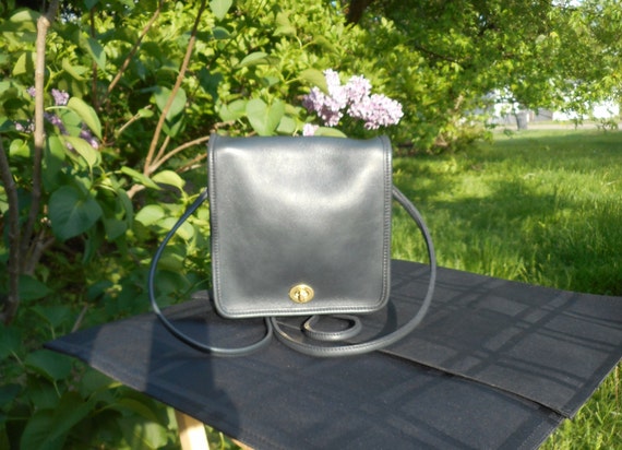 Vintage Coach Compact Pouch 9620 EUC in Navy Free US