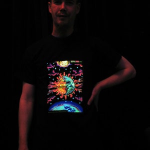 Magic Sunmoon UV Black Light Fluorescent & Glow In The Dark Phosphorescent Psychedelic Psy Goa Trance Art Club Mens T-shirt image 3