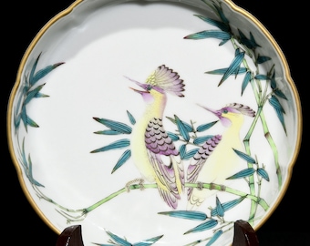 N1301 Plato chino de porcelana de bambú y pájaro con borde dorado Famille Rose