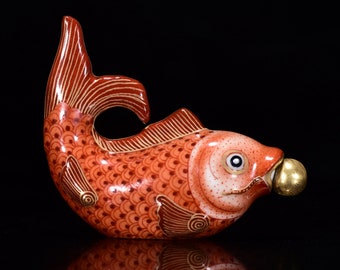 N1168 Chinees verguld goud ijzerrood glazuur visvorm porseleinen snuiffles