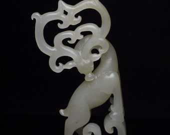 N1562 Chinesische Hetian Jade Geschnitzte Hirsch Statue