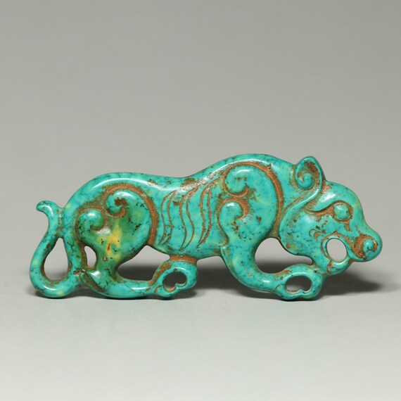 N1891 Vintage Chinese Turquoise Carved Tiger Pend… - image 2