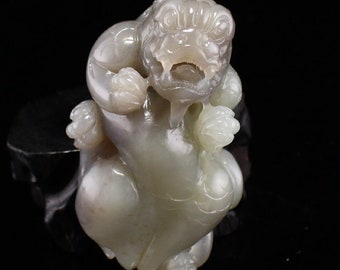 E9810 Chinese Natural Hetian Jade Carved Fortune Beast Pendant