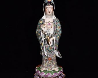 N1529 Chinesische vergoldete Famille Rose Kwan-Yin-Porzellanstatue