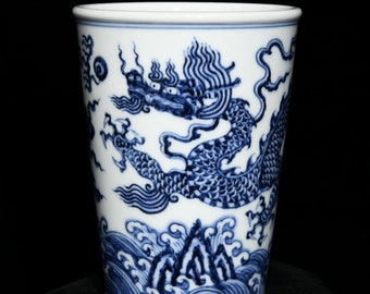 N1732 Chinese Blue And White Porcelain Dragon Design Brush Pot