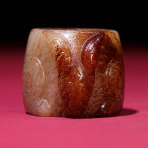 E9466 Vintage Chinese Hetian Jade Carved Ox Head Thumb Ring