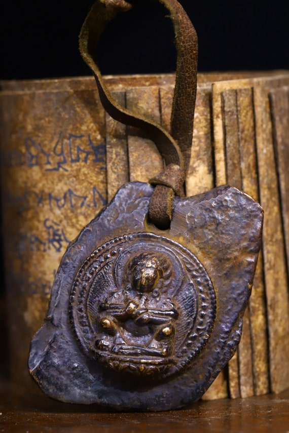 N0220 Vintage Chinese Bronze Buddha Pendant