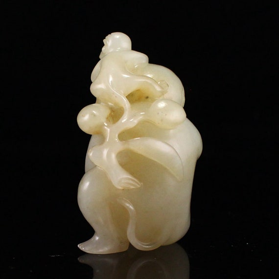 E8927 Old Chinese Hetian Jade Carved Monkey Penda… - image 6