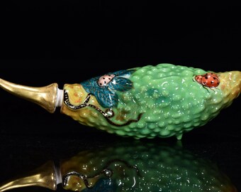 N1295 Chinese Gilt Gold Famille Rose Porcelain Balsam Pear Shape Snuff Bottle