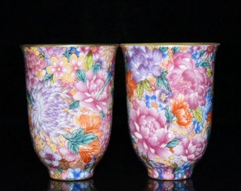 N1568 Ein Paar chinesische Vergoldete Gold Famille Roase Blumen Design Porzellan Tassen