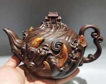 N0287 Chinese Yixing Zisha Clay High Relief Carp Theepot met kunstenaar ondertekend