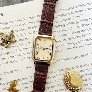 Vierkant rechthoekig vintage dameshorloge, polshorloge, quartz horloge, cadeau voor vrouwen, vintage horloge, bruine wijzerplaat bruin lederen band afbeelding 1