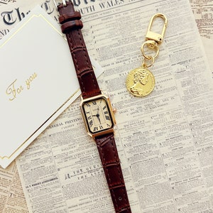 Montre femme vintage rectangulaire carrée, montre-bracelet, montre-bracelet à quartz, cadeau pour femme, montre vintage, cadran marron bracelet en cuir marron image 5