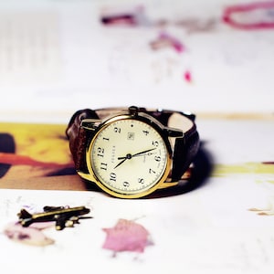 Armbanduhr, Damenuhr, Lederuhr, Geburtstagsgeschenk, besonderes Geschenk, Valentinstag, Geschenk für Frauen Bild 5
