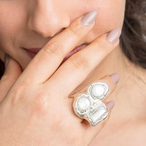 mother of pearl ring - statement ring - chunky silver ring for women - 925 sterling silver ring