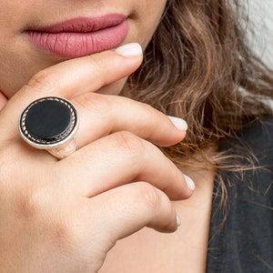 Mothers Day Gift- Statement ring made of 925 sterling Silver with a black onyx stone