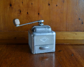 Moulux Modele Depose Coffee Grinder made in France Vintage Very High Quality Aluminum Construction