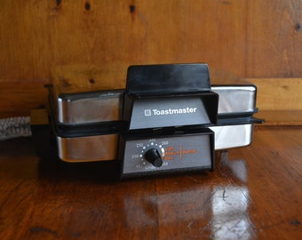 Vintage Toastmaster Waffle Maker Mint Working Only Used a Few Times