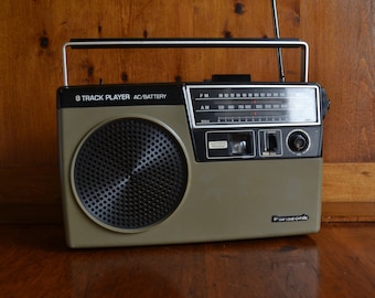 Vintage Panasonic Radio with 8 Track Player Model RQ-832 DS Made in Japan Radio Works & 8 Track Does NOT work.