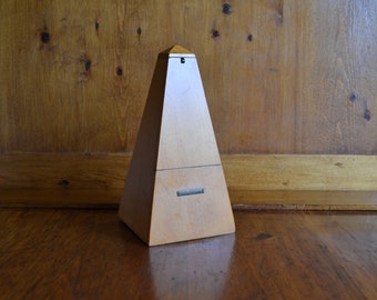 Vintage Seth Thomas Metronome in Great Working Condition