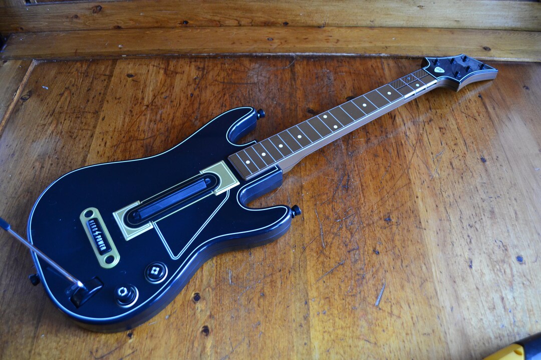 Activision Guitar Hero Power Wireless Guitar Xbox 360 PS3 Model CE-0700