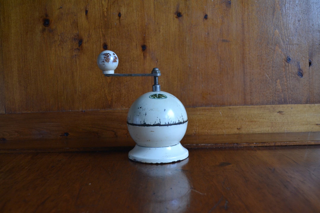 RARE Vintage Tre Spade Atomic Style Coffee Grinder Mill in Decent