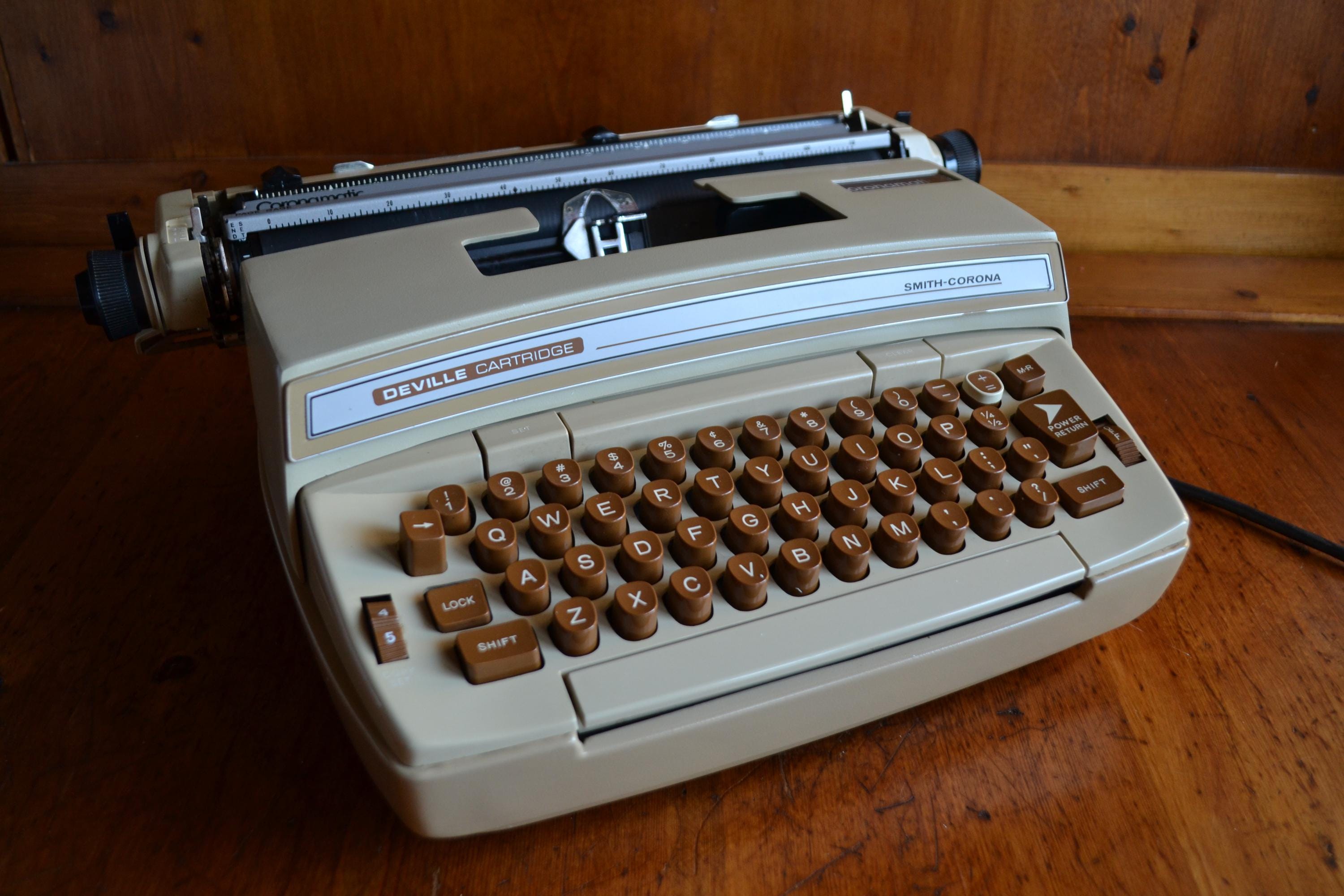 アンティーク 手動 タイプライター Smith Corona スミスコロナ Smith Corona 英文タイプライター スミスコロナ seventy - メルカリ