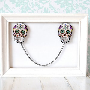 Day of the dead , sugar skull , sugar skull jewelry  , calavera skull , skull jewelry , skull pins , skull brooches , collar pins ,