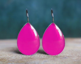 brincos rosa choque, brincos fúcsia, brincos rosa neon, brincos rosa brilhante, brincos de titânio, brincos sem níquel, hipoalergênicos