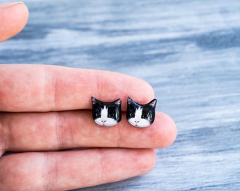 Cat earring , cat stud , cat jewelry , tabby cat stud , tabby cat earring , tbby cat jewelry , black and white cat , home cat jewelry