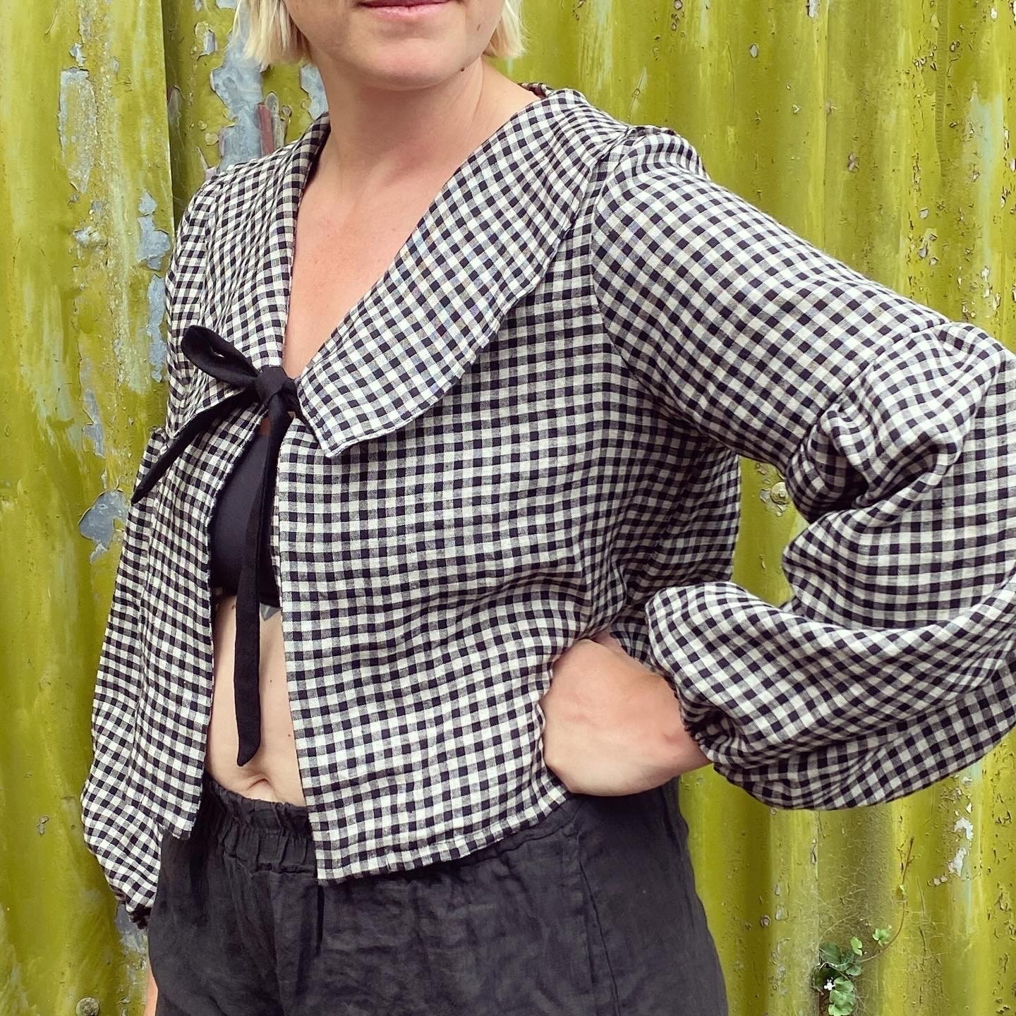 THE GILDER / Tie Waist Long Sleeve Linen Blouse