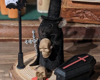 Vampire Jack the Ripper mouse taxidermy