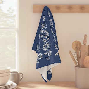 Pyrex Corelle Colonial Mist WAFFLE WEAVE Dish Towels 16x25 Gift Vintage Lover Hand Decorative Towel Pattern on Solid Background