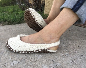 Slingback Slippers -- a loom knit pattern