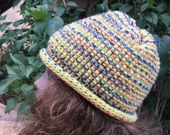 Barrel Stitch Hat -- a loom knit pattern