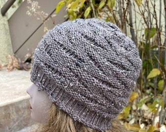 Switchback Beanie -- a loom knit pattern